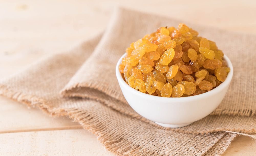 Raisins - iron rich foods for anemia