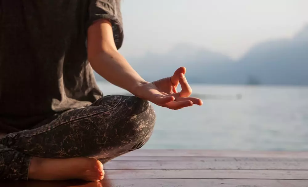 practice mindfulness - how to stay positive